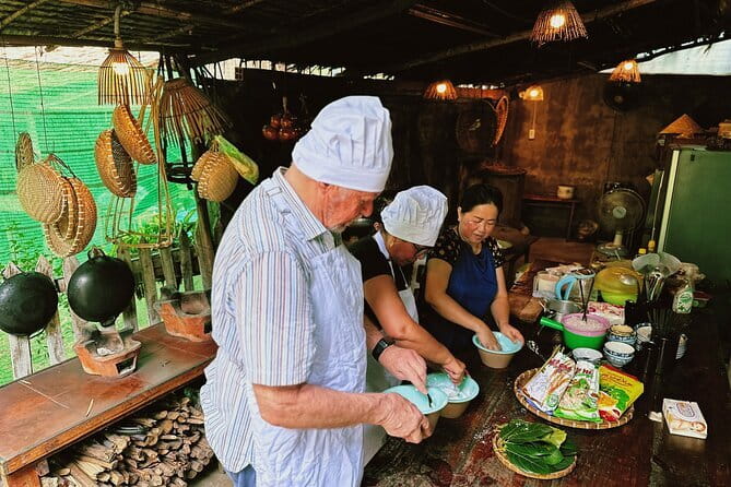1 hour Egg Coffee Cooking Class with Snack and Local Instructor - Your turn to make the egg coffee