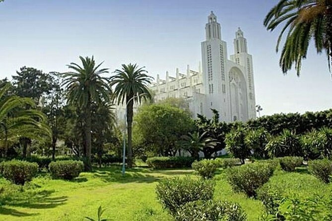 5 am in Casablanca: Mosque, Medina, Beach , Souks , Coffee and more - Parc de la Ligue Arabe for a short pause