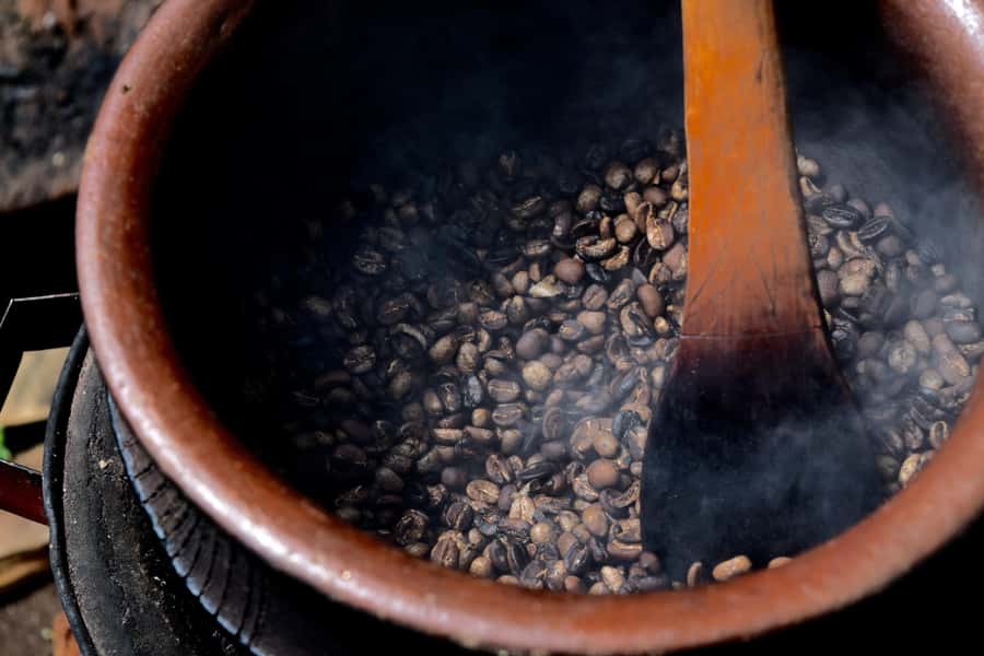 Arusha: Coffee Tour - Lunch and a look at local life