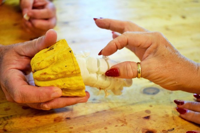Award Winning Farm Tour: Coffee, Chocolate and Unique Gifts - Walking Through a Working Coffee and Cacao Farm