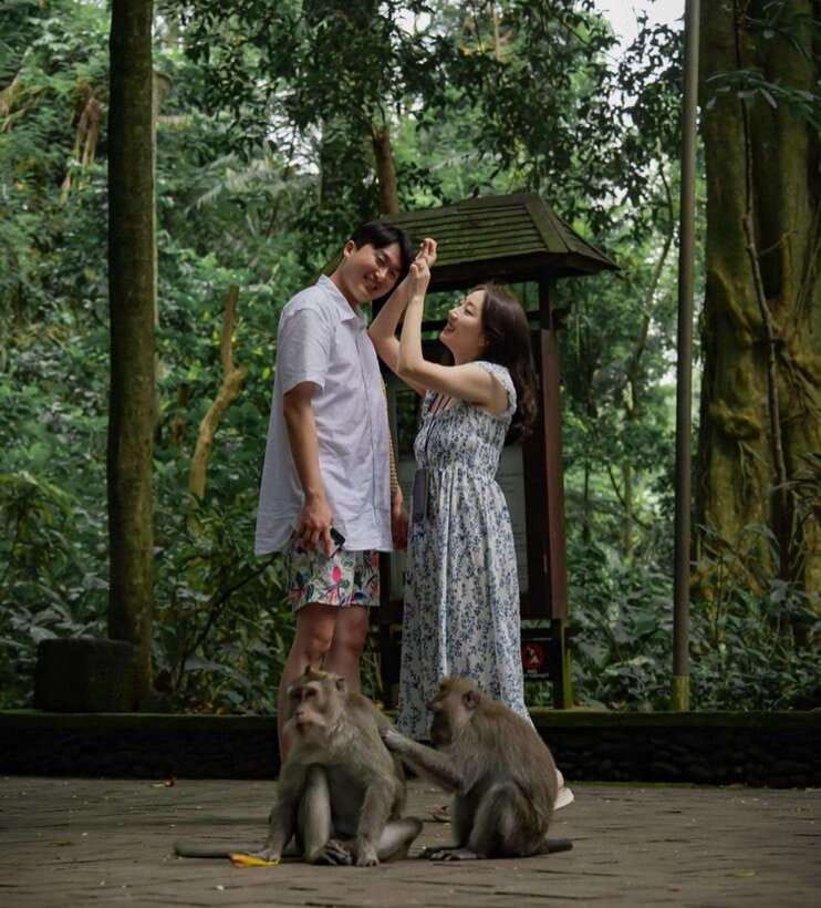Bali: Ubud Monkey Forest, Coffee Plantation, and Market Tour - Tegenungan Waterfall before the crowds