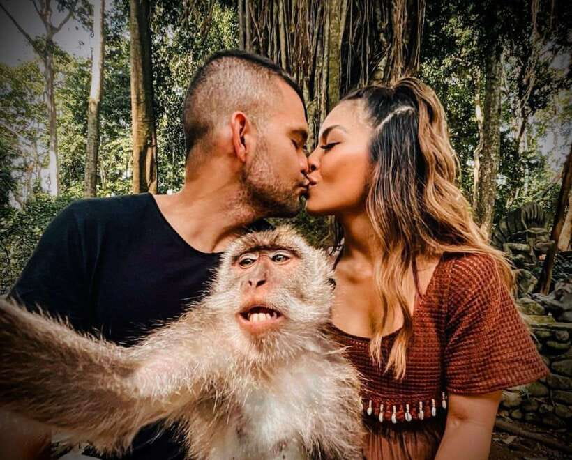 Bali: Ubud Monkey Forest, Coffee Plantation, and Market Tour - Meeting the macaques at Ubud Monkey Forest