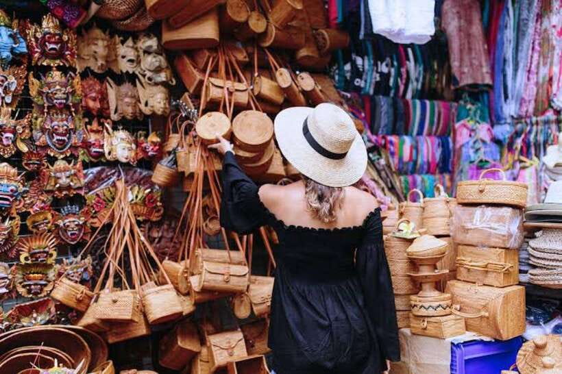 Bali: Ubud Monkey Forest, Coffee Plantation, and Market Tour - Ubud Traditional Market and local shopping