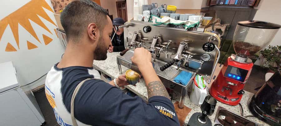 Bogota: Coffee Tour, Filtration and Espresso Experience - Why the comparison works