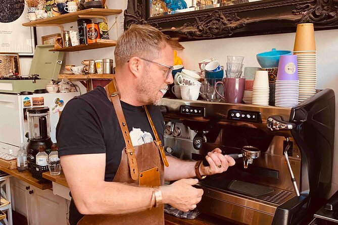 Brew and Brunch Mastering the Perfect Espresso with Breakfast - Mark’s teaching style and the value of open questions