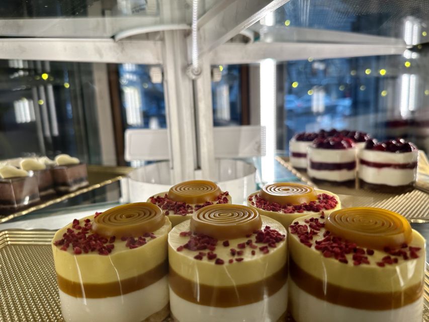 Budapest: Coffee House Tour with Cofffee & Dessert Tasting - Tasting the coffee-house tradition