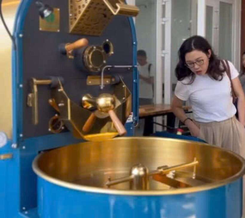 Buon Ma Thuot: Specialty Coffee Tour and Brewing Experience - 9:00 AM: Listening to the Beans Roast
