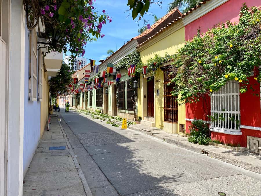 Cartagena: History, Culture & Coffee Experience - Colombian coffee with a short tasting