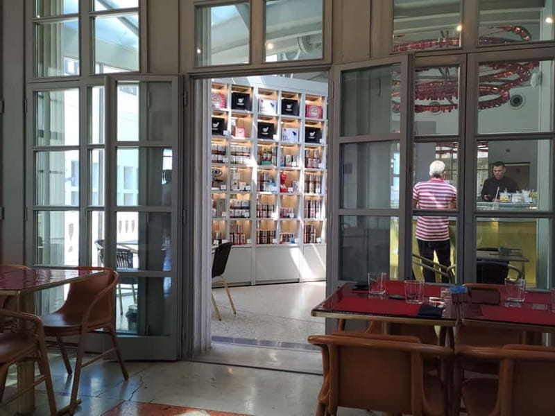 Chill coffee or meal break at illy Caffè in St.Mark's Square - Choosing the Right Menu for Your Day