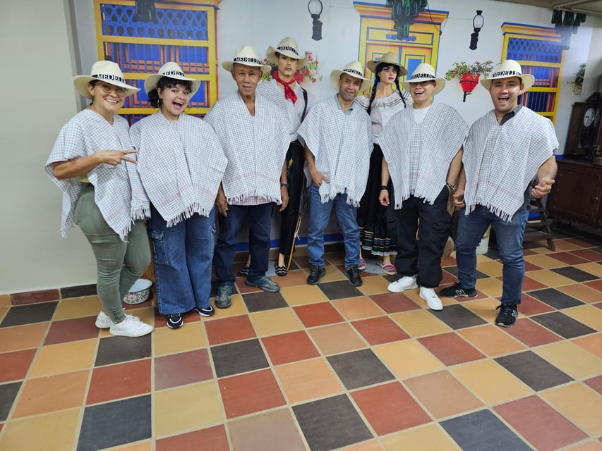 Coffee Experience with roasting show in Comuna 13 - Why this small coffee museum fits Comuna 13