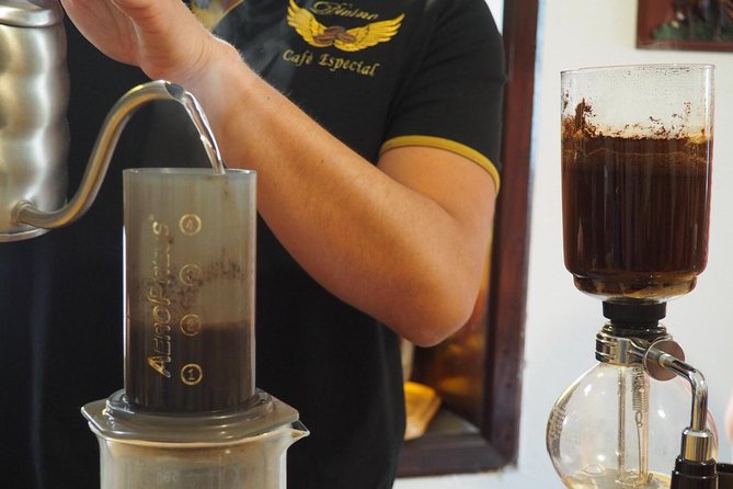 Coffee tasting experience at Divino Café Especial - Starting with Coffee in La Candelaria