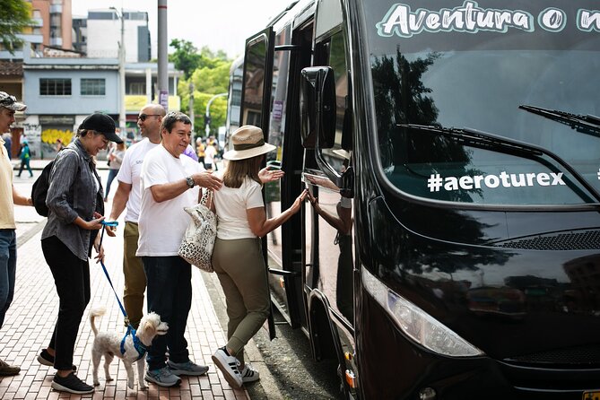Coffee Tour with arrival on horseback and sugar cane processing - Where sugar cane fits into the day