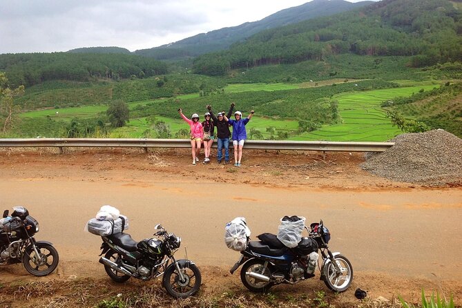 Coffee - Wine - Tea: Dalat Treasures tour - Tea at Phát Chi Farm