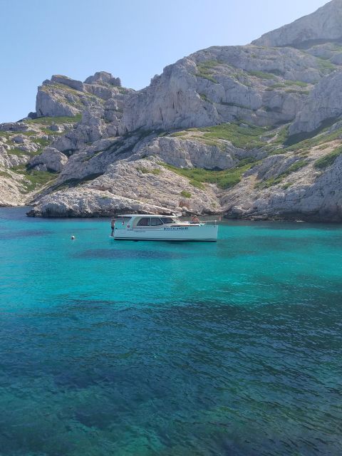 Cruise, Coffee and Swimming in the Calanques of Frioul - Why this short cruise works so well