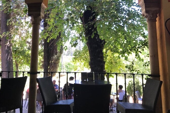 Exclusive Alcazar with breakfast or afternoon coffee in gardens - Starting at La Giralda in central Seville