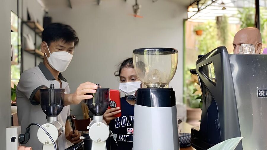 Exploring Vietnamese Coffee Culture, Coffee Making in Hoi An - What the small-group setting may be like