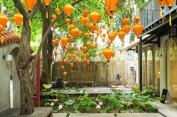 [Free E-sim] Half day Instagram Cafe Tour in Ho Chi Minh - Turtle Lake and a final look at city culture