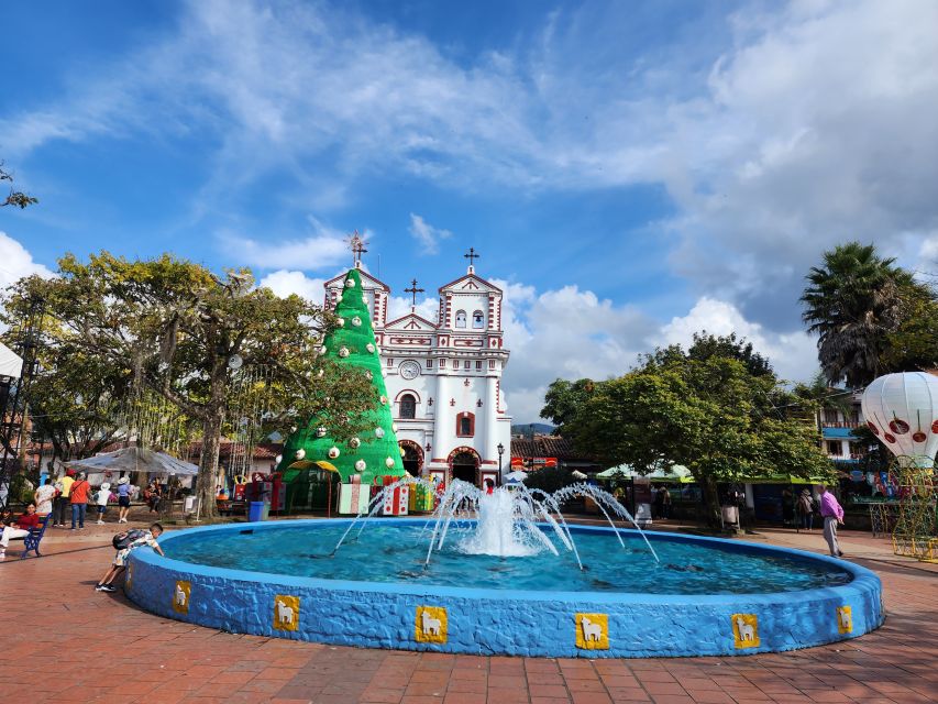 Guatape Coffee Villa including Rock Town & Waterfall - Who will enjoy this Guatapé outing?