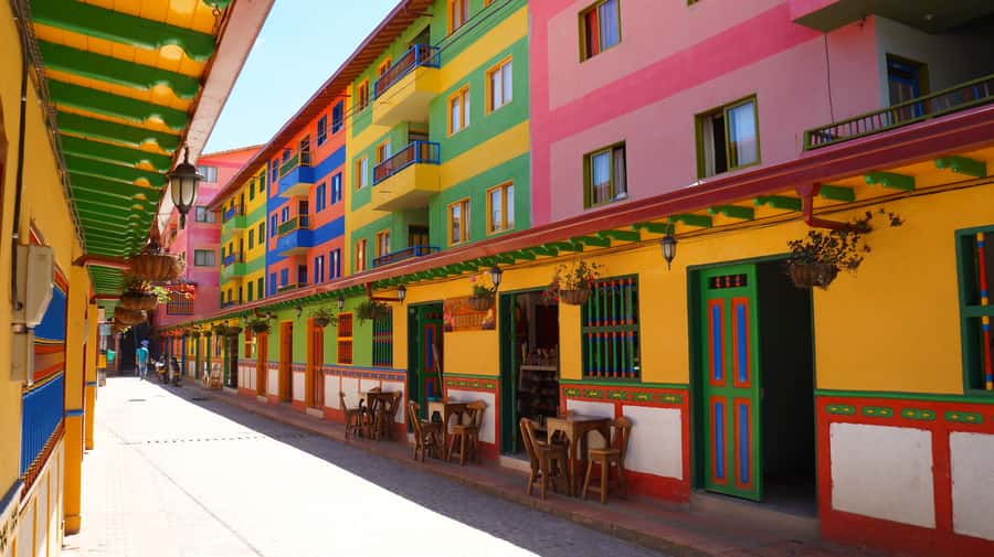 Guatape Coffee Villa including Rock Town & Waterfall - Climbing El Peñol Rock for the big view