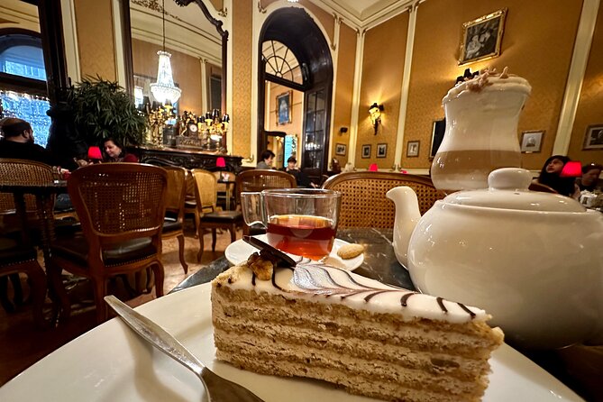 Guilty pleasures - A Budapest Dessert & Coffee House Tour - The guides make the difference