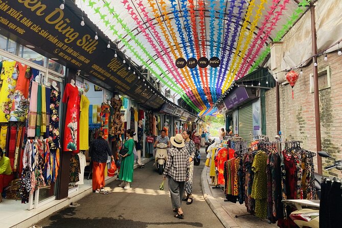 Half Day Tour Van Phuc Silk Village and Train Street Coffee - From spinning thread to intricate weaving