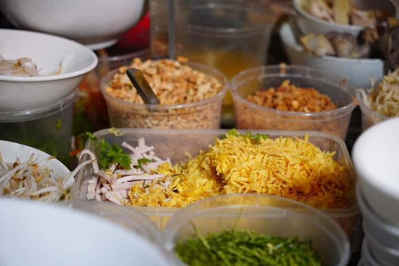 Hanoi: City, Food, Egg Coffee & Village Combo tour - Quang Phu Cau and Hanoi’s incense-making tradition