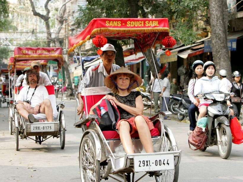 Hanoi: Cyclo the Old Quarter and Egg Coffee Tour - Egg coffee in a tucked-away old cafe