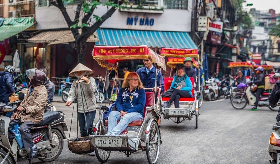 Hanoi: Cyclo the Old Quarter and Egg Coffee Tour - Bun cha makes the $22 price more useful