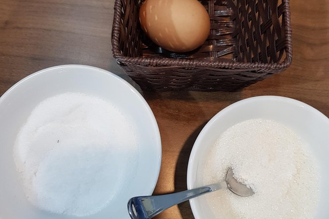 Hanoi daily egg coffee making course with local guide - Watching the demonstration cup