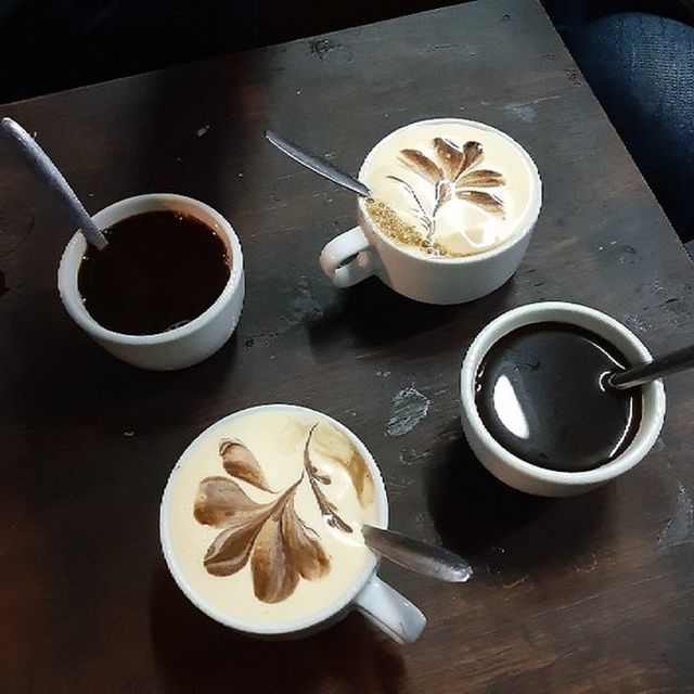 Hanoi Egg Coffee Class - The instructors are a major part of the value