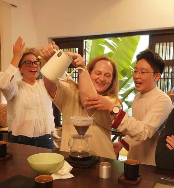 Hanoi: Hands-On 5 Vietnamese Coffees & 3 Local Wines Tasting - Making Hanoi-style coffee yourself