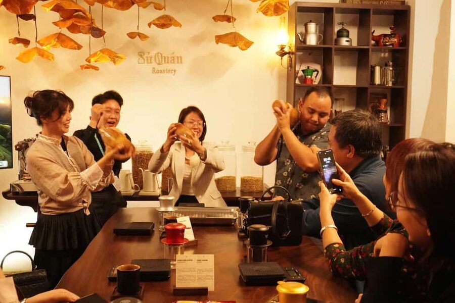 Hanoi: Hands-On 5 Vietnamese Coffees & 3 Local Wines Tasting - The wine question you should clarify