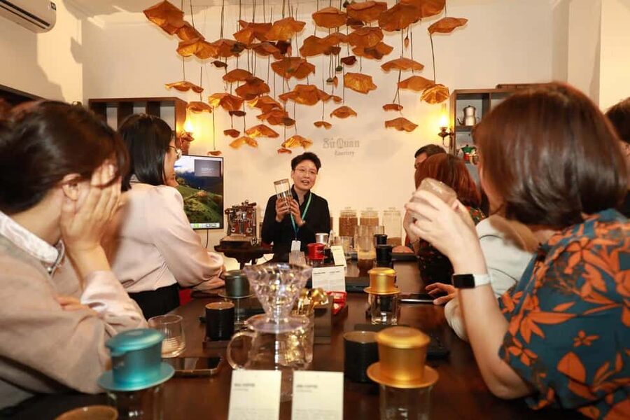 Hanoi: Hands-On 5 Vietnamese Coffees & 3 Local Wines Tasting - Who will enjoy this experience most