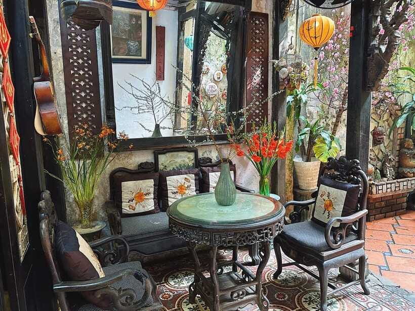 Hanoi Street Food, Coffee Tastings, Alleys Walking Tour - Guom Lake and Egg Coffee
