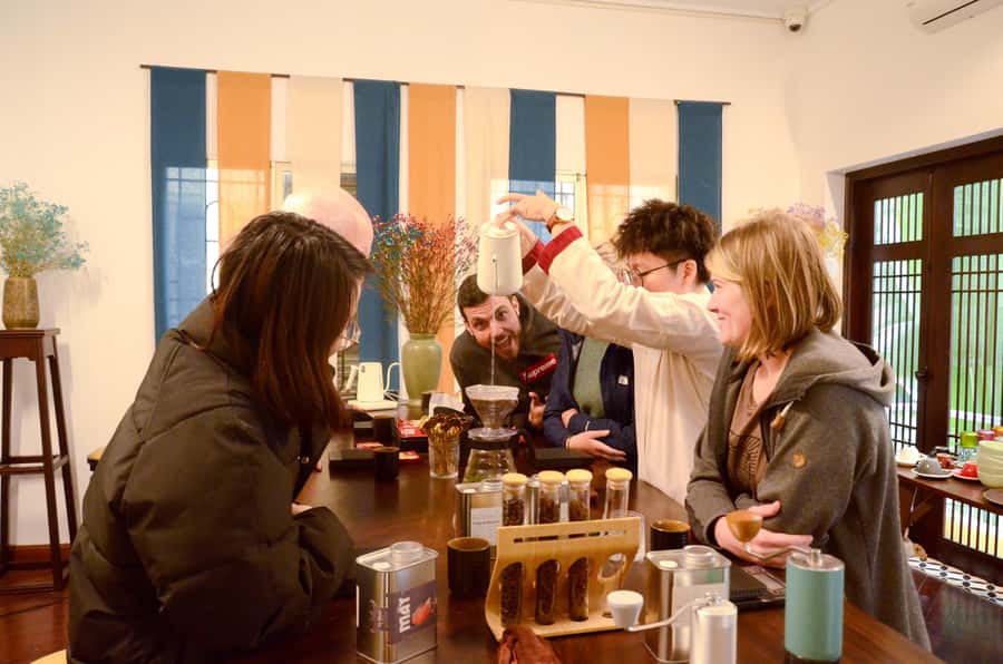 Hanoi: Vietnamese Coffee Workshop with 6 Brews and 8 Recipes - Understanding beans, roasting, and Vietnam’s coffee story