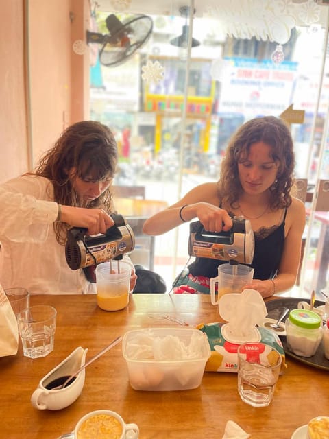 HCM: Egg Coffee Class with local Instructor & Snack - The welcome drink and coffee culture introduction