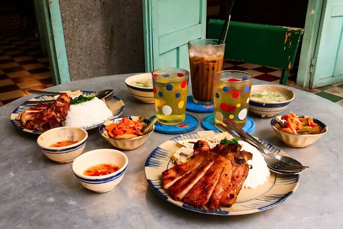 Ho Chi Minh Best Walking Tour: Food, Coffee & History - Thich Quang Duc Monument: a serious first stop
