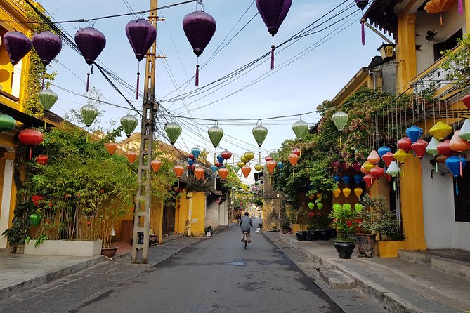 Hoi An Coffee Tasting And Old Town Discovering Tour - Meeting Jackie at 8:30 AM