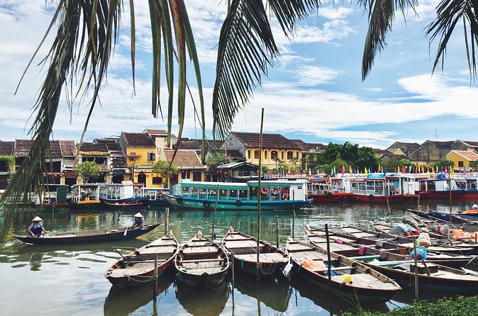 Hoi An Coffee Tasting And Old Town Discovering Tour - Hoi An Market at 10:45 AM
