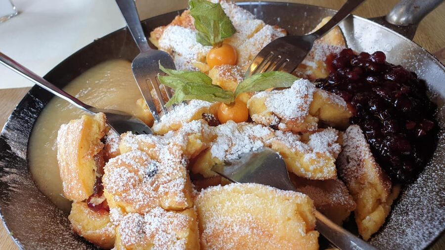 Innsbruck: Sweets & Coffee Tour - Private Guided Tour - Starting in Innsbruck’s old town