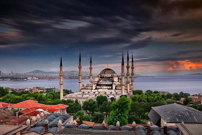 Istanbul Highlights: Guided Tour with Turkish Tea or Coffee - The Basilica Cistern and its forest of columns