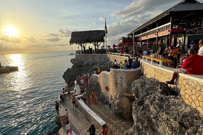 Jamaica’s longest Zipline and Rick’Cafe Tour with Transportion - Rick’s Cafe and the Cliffs of Negril