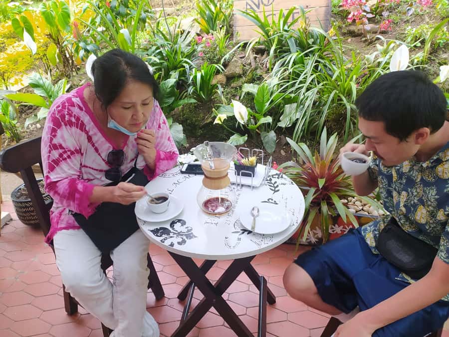Medellin: Avoeden Café Coffee Brewing Workshop - Starting at Avoeden Café in El Poblado