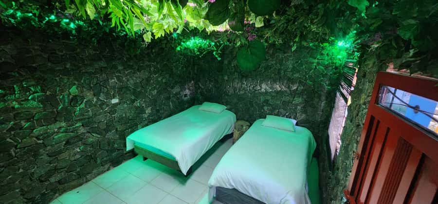 Medellin: Coffee Farm Tour & Spa with Overnight Glamping - Who will enjoy this most?