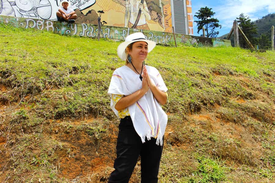 Medellín Coffee Farm Tour with Trolley and Cable Car Ride - Casa Finca de La Sierra and its family story