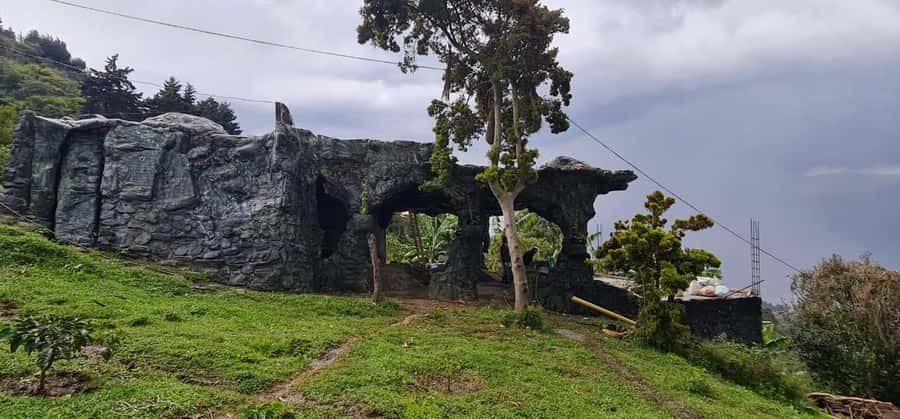 Medellin: Coffee Tour and Wellness Spa - The bumpy transfer to Don Leandro Coffee Farm