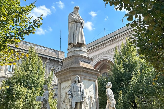 Milan Coffee & History Crawl with a Licensed Tour Guide - Royal Palace and a historic coffee stop