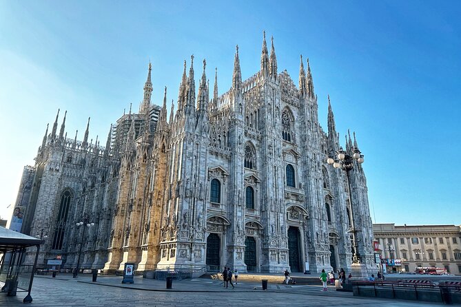 Milan Coffee & History Crawl with a Licensed Tour Guide - Walking through Brera to the finish