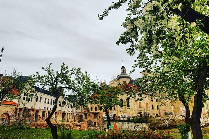 Morning Coffee Tour - City Just for Yourself - The Presidential Palace and Cathedral Square