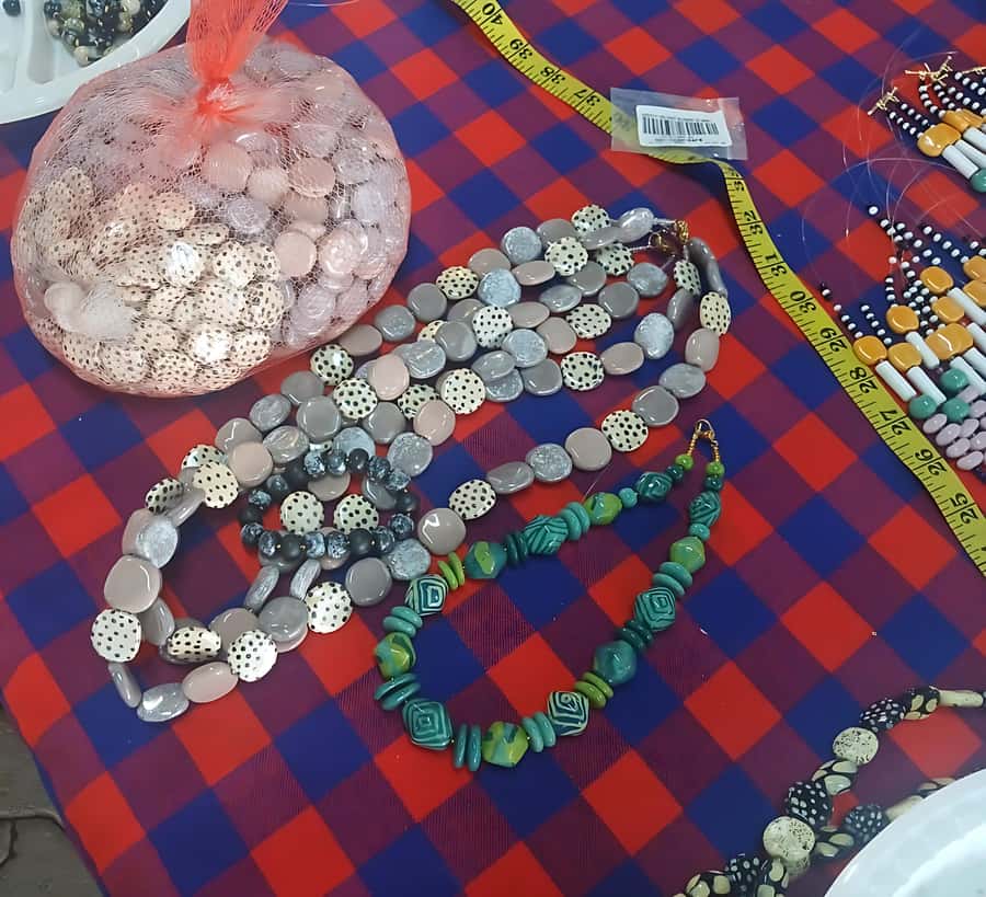 Nairobi: Beads Factory Tour with Pickup & Coffee - Kenyan coffee or tea at the worktable